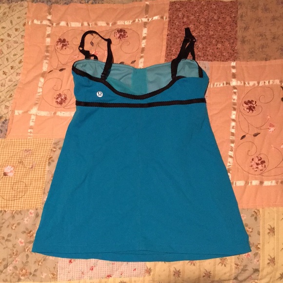 GUC Size 4 blue Lululemon athletic tank - Picture 2 of 3